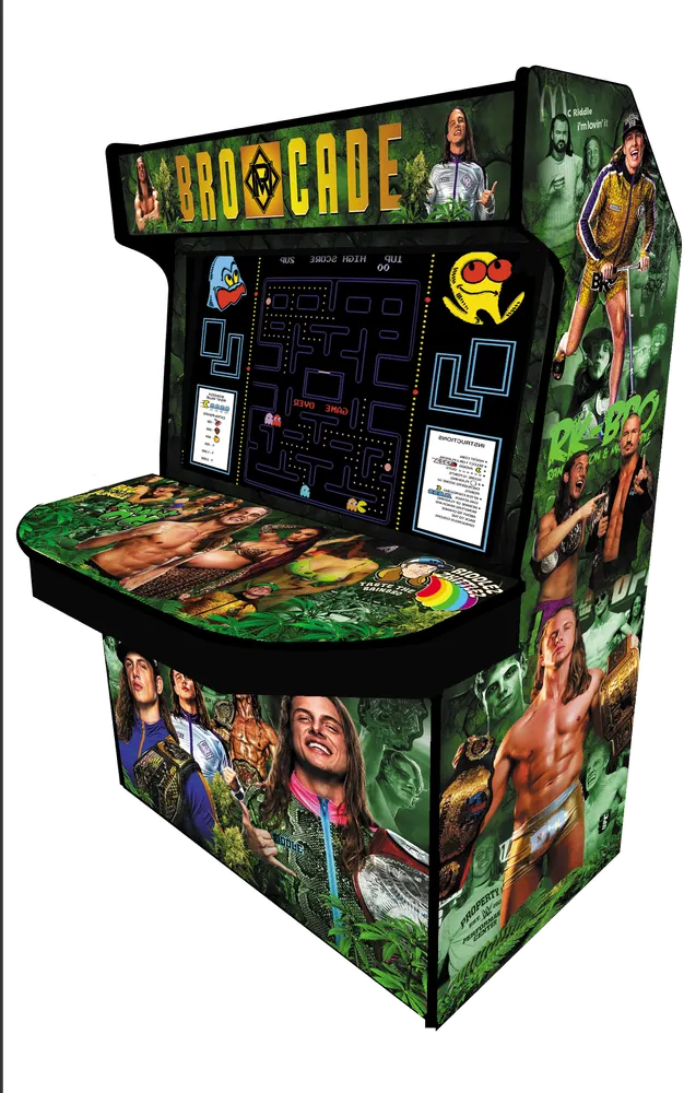 Bro-Cade — 3D right view