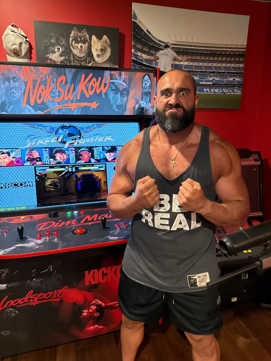 Rusev with the finished Nok Su Kow arcade